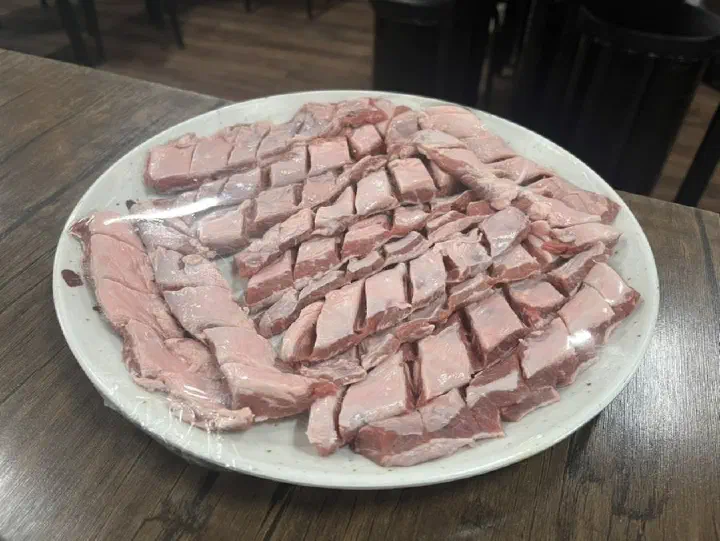 원정식육식당 통갈매기살 600g 한 접시