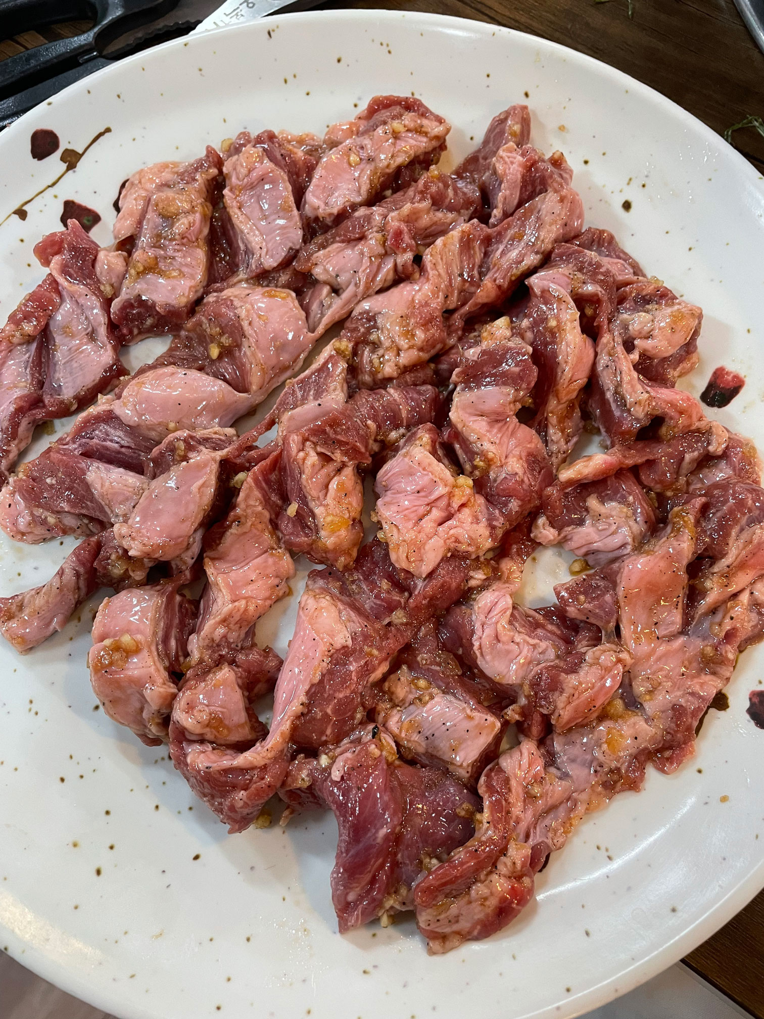 Raw marinated galmaegisal (yangnyeom)