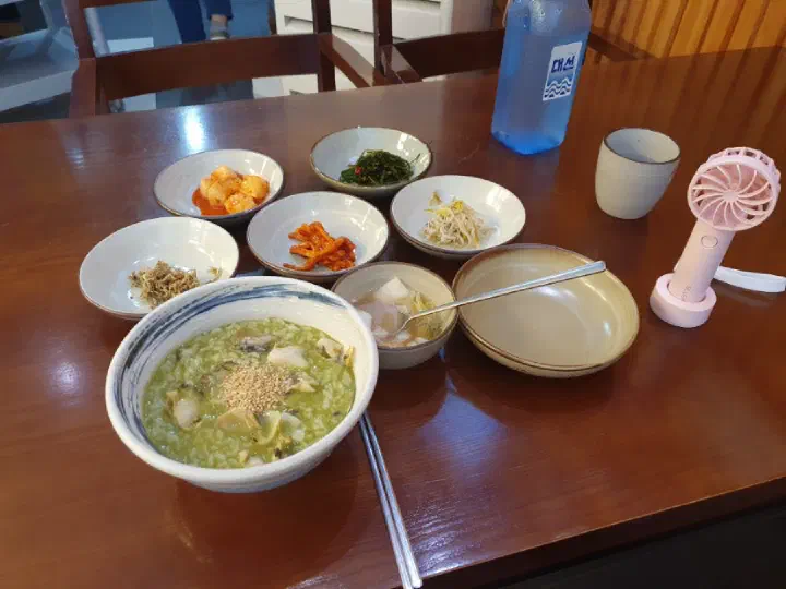 Single set of jeonbokjuk at Wonjo Jeonbokjuk