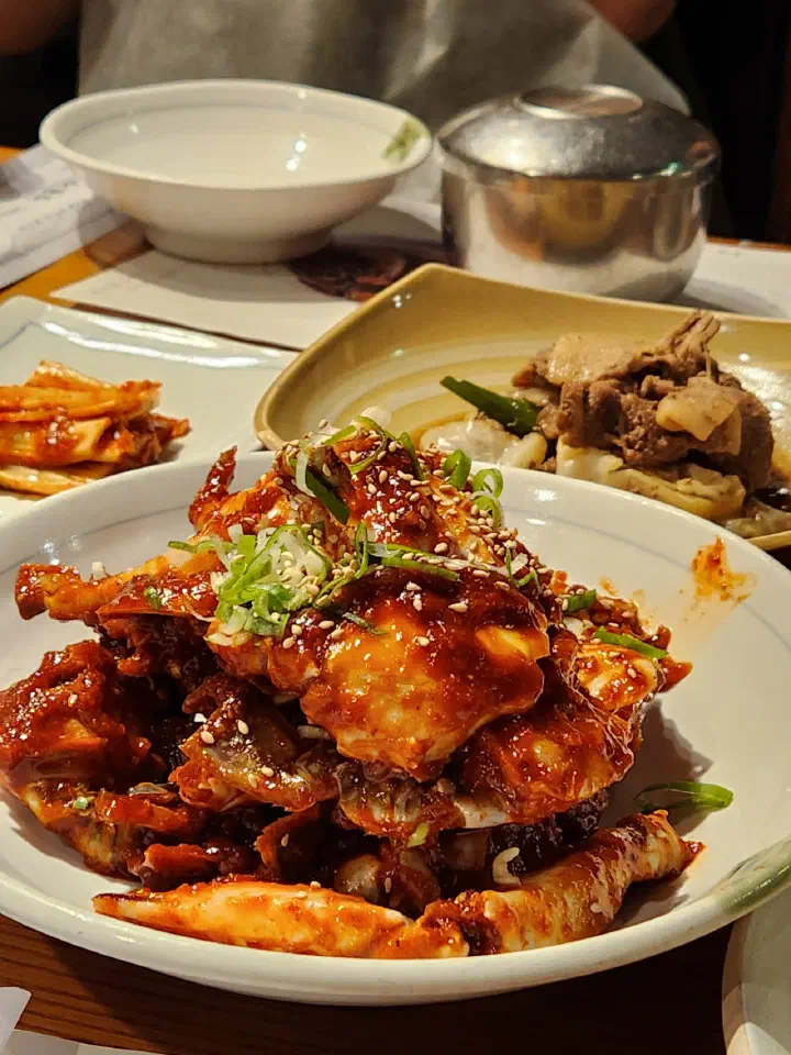 Spicy marinated blue crab (yangnyeom kkotgejang) at Kkotdolgejang 1beonga