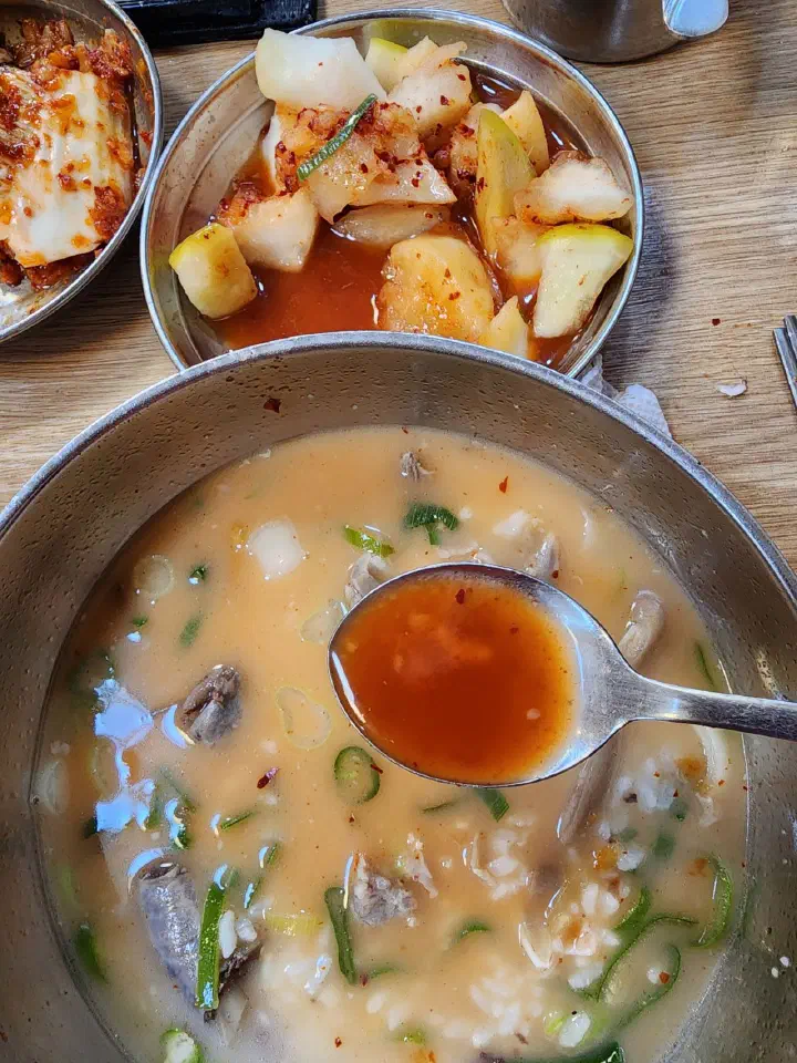 다대기를 푼 순대국밥