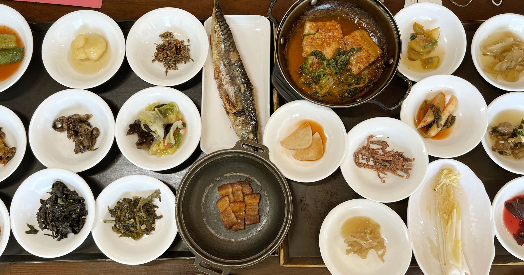 Sansarang sanchae jeongsik full table spread, Yongin