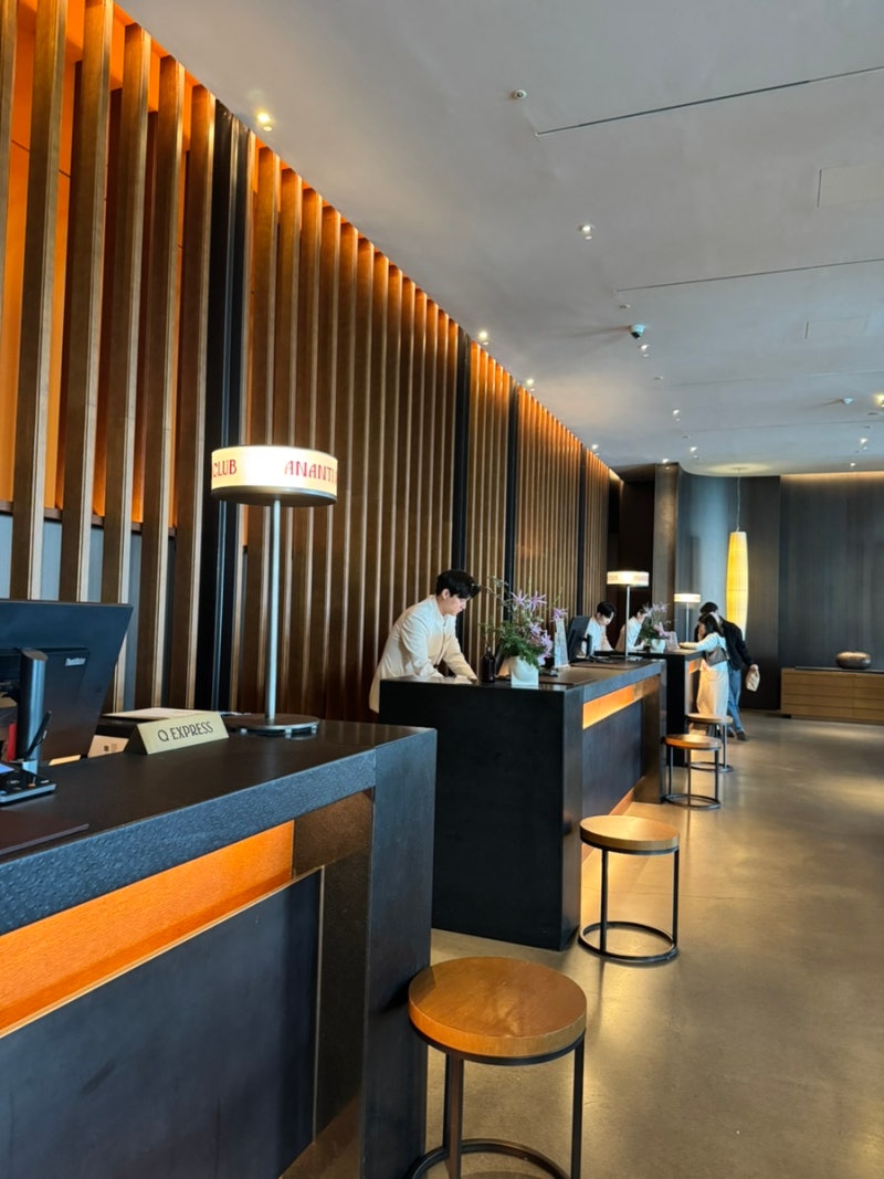 Check-in desk on the 10th floor of Ananti at Busan Cove
