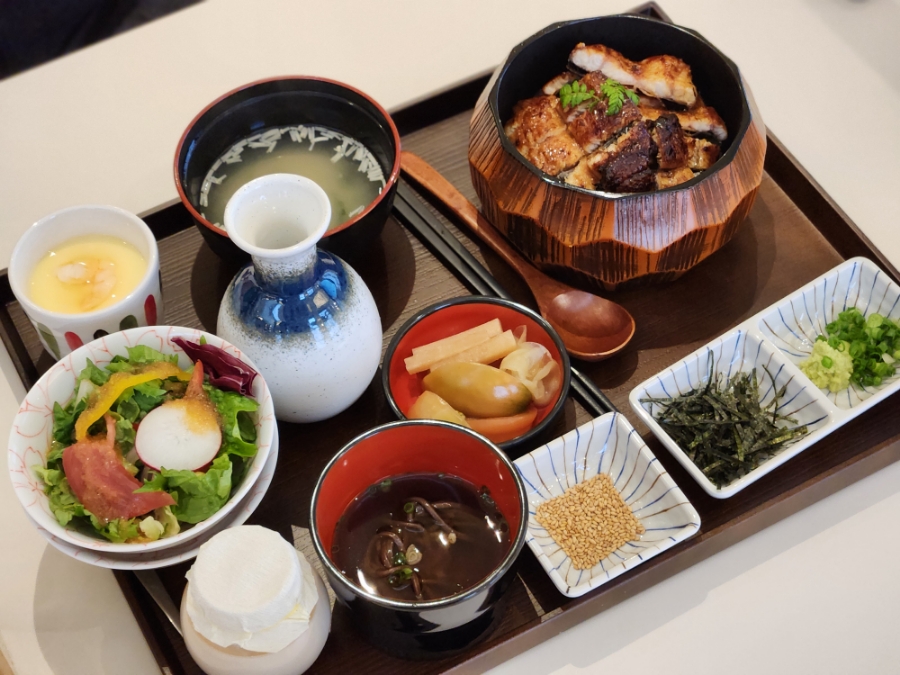 Dangmul Hitsumabushi unagi rice set - traditional Japanese course