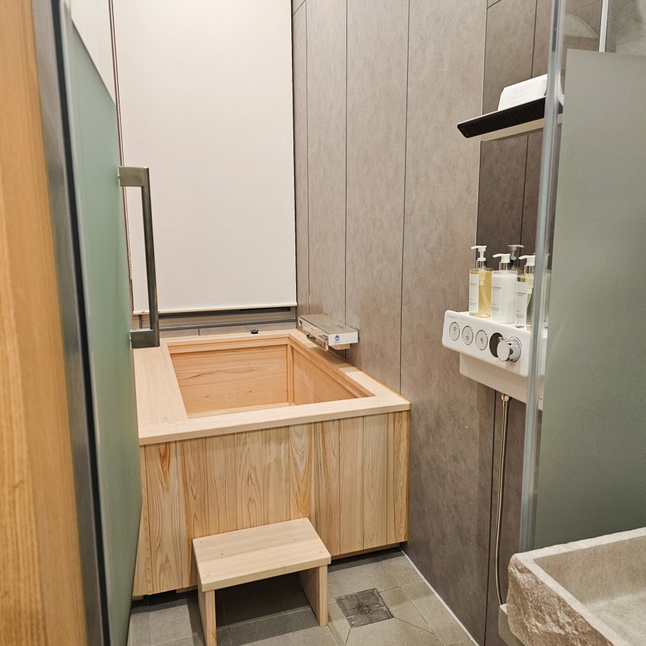 Hinoki cypress soaking tub at Ocean Bliss pool villa