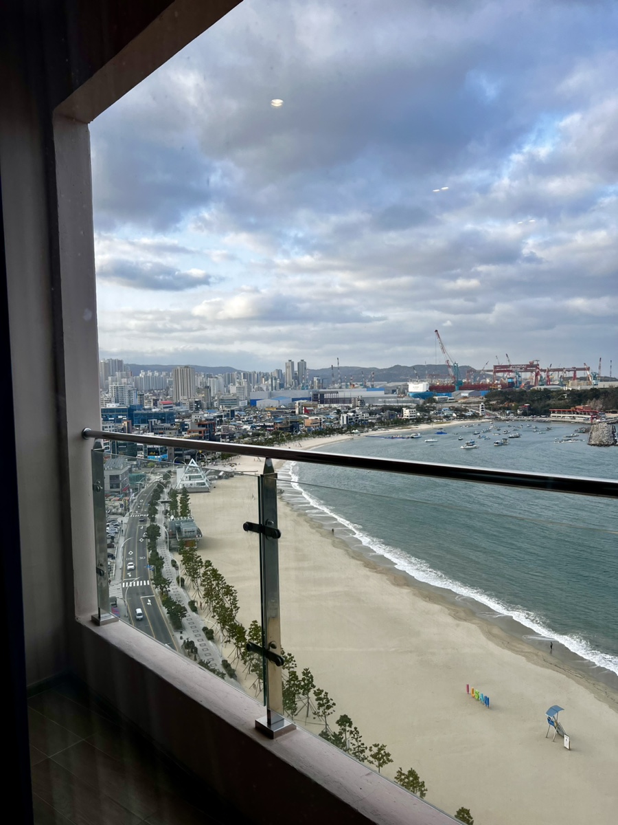 Deluxe Double balcony view of Ilsan beach and ocean