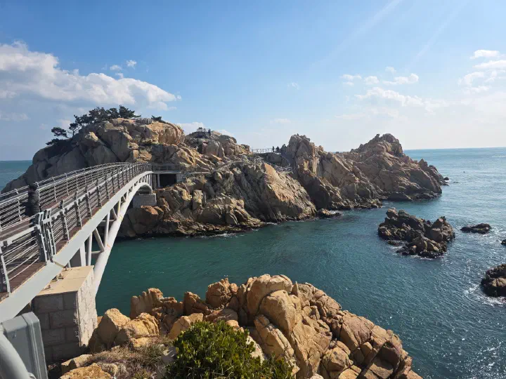 Daewanggyo bridge and the guardian-dragon rock of Daewangam